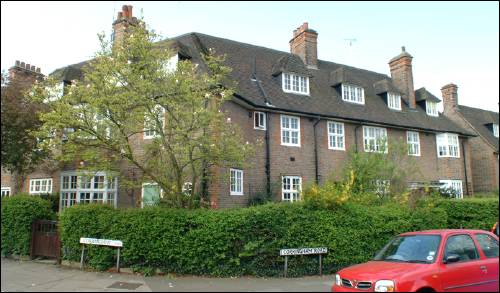 74 Corringham Road corner